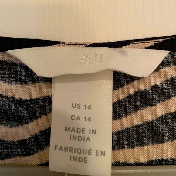 H&M Zebra Print Button Front Crop Top Sz 14 - Picture 2 of 11